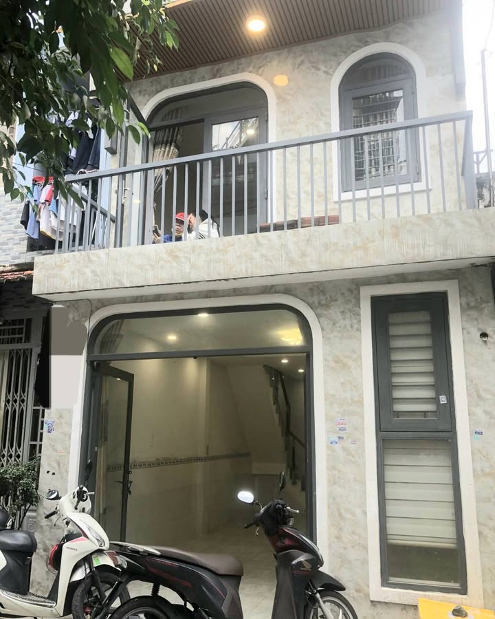 Nhà 2 tầng ngay AEON Tân Phú 32m² giá chỉ 3.58 tỷ - Pháp lý sang tên nhanh chóng!