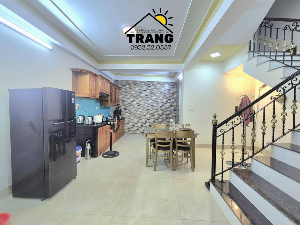 Nhà phố Phú Sơn 52m² giá 3.4 tỷ - Vị trí đắc địa, tiện ích đầy đủ!