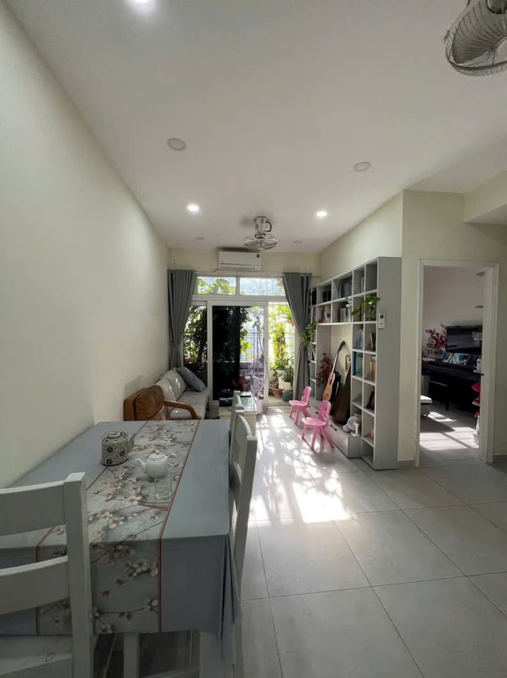 Căn hộ Âu Cơ Tower Tân Phú 80m² giá 3.9 tỷ - Sổ hồng chính chủ, nội thất đầy đủ!