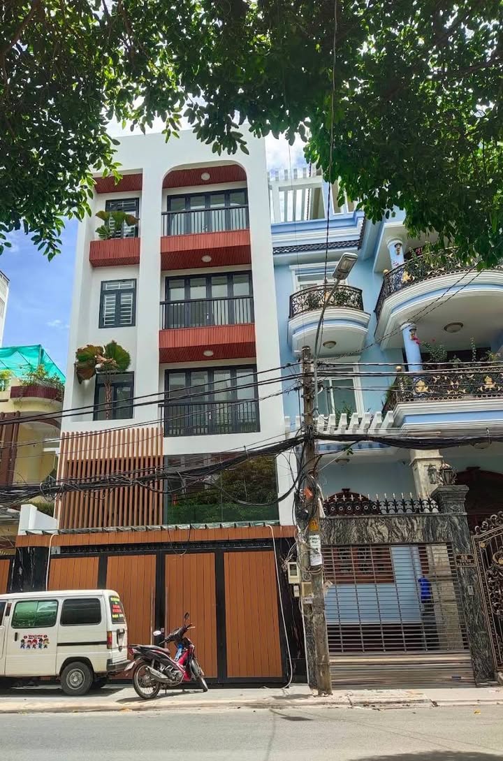 Chính chủ bán căn hộ dịch vụ 10 phòng ngủ tại trung tâm Q3 - Đầu tư sinh lời cao!