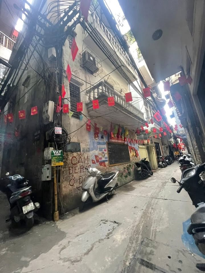 Nhà phố Ngọc Khánh 65m² giá 17.3 tỷ - Lô góc, kinh doanh sầm uất!