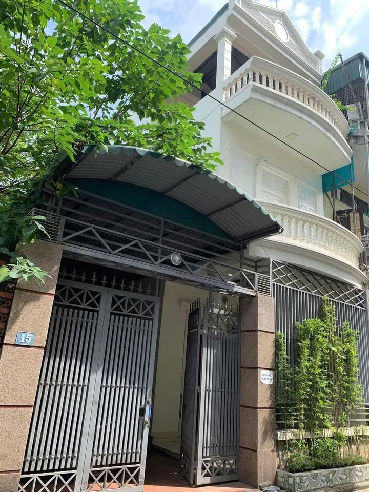 Nhà nguyên căn Ngô Gia Tự 110m² giá 12 triệu - Sẵn sàng cho thuê ngay!