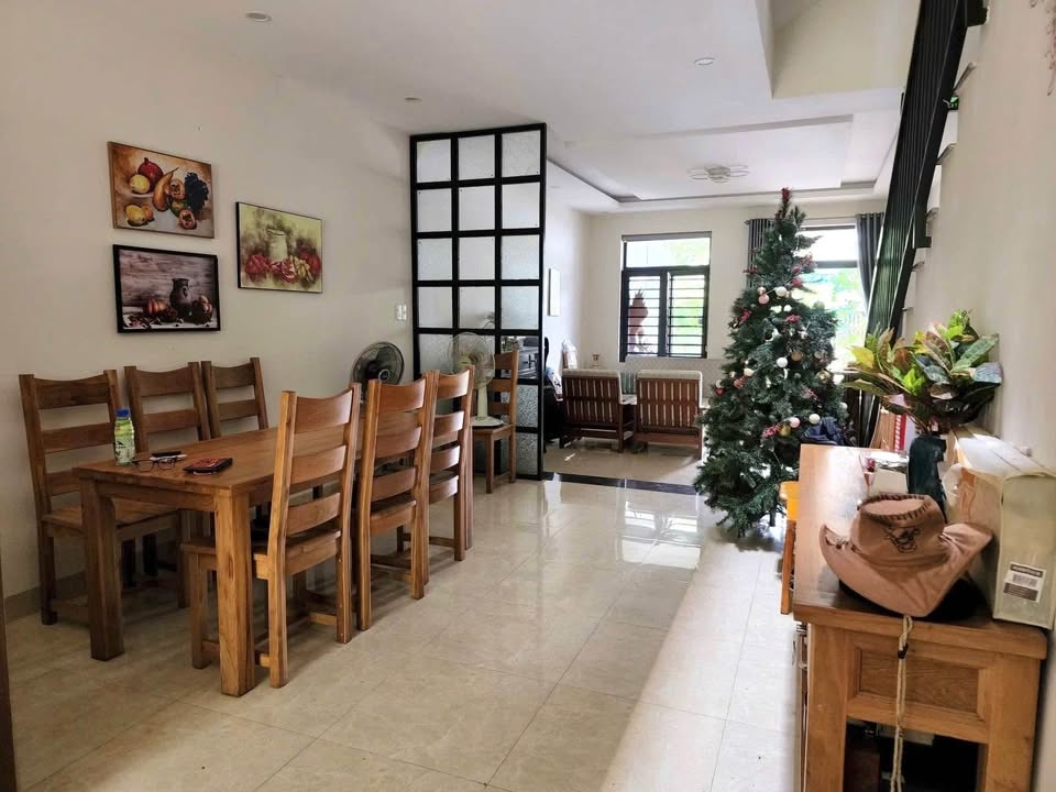 Villa 4 tầng Chế Lan Viên Đà Nẵng 130m² giá 16 tỷ - Chỉ 100m ra biển!