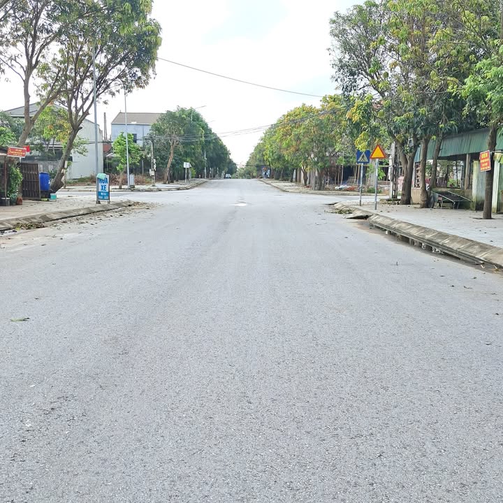 Đất kinh doanh Cửa Lò 240m² giá 7 tỷ - Mặt tiền đường lớn, cơ hội đầu tư tuyệt vời!
