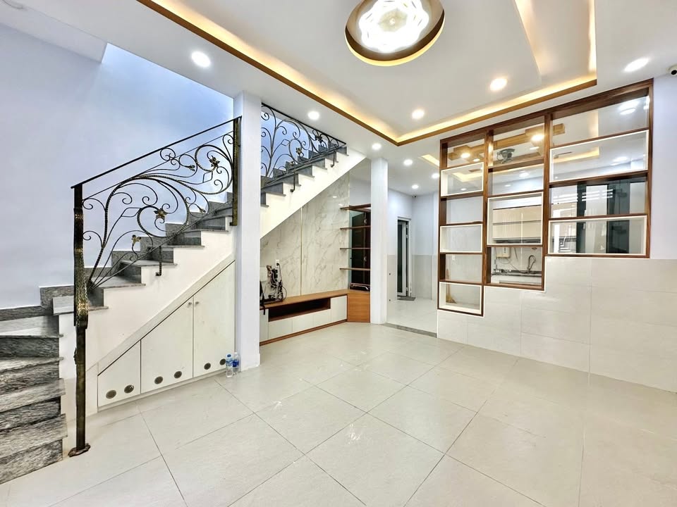 Nhà quận 3 51m² giá 6.75 tỷ - Sẵn sàng vào ở ngay!