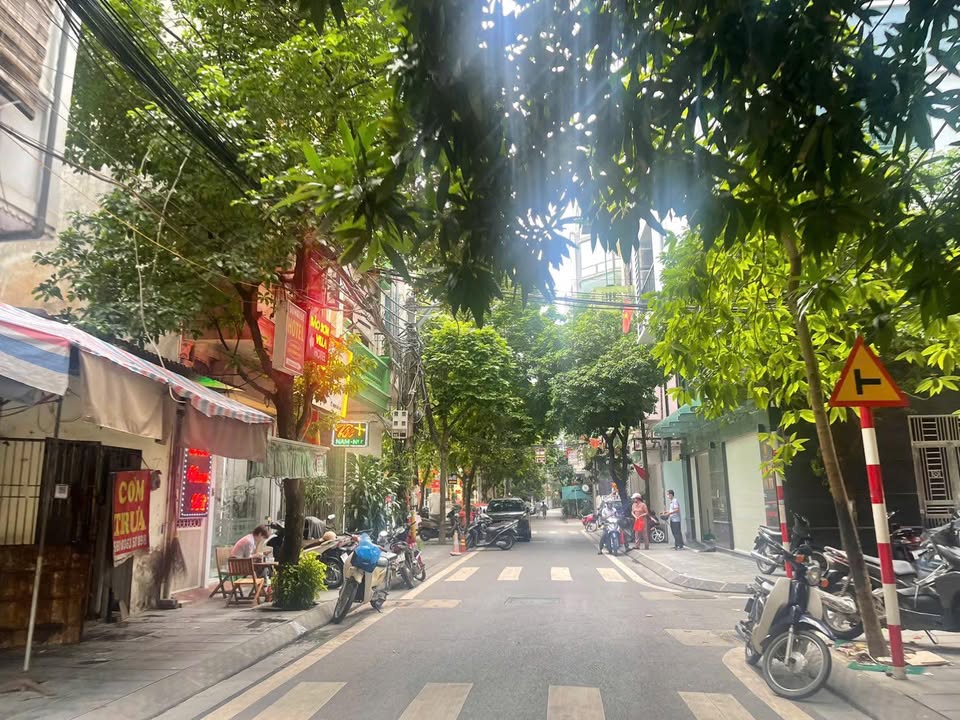 FrontHouse Nguyễn Tuân 53m² giá 21 tỷ - Kinh doanh sầm uất, ô tô tránh