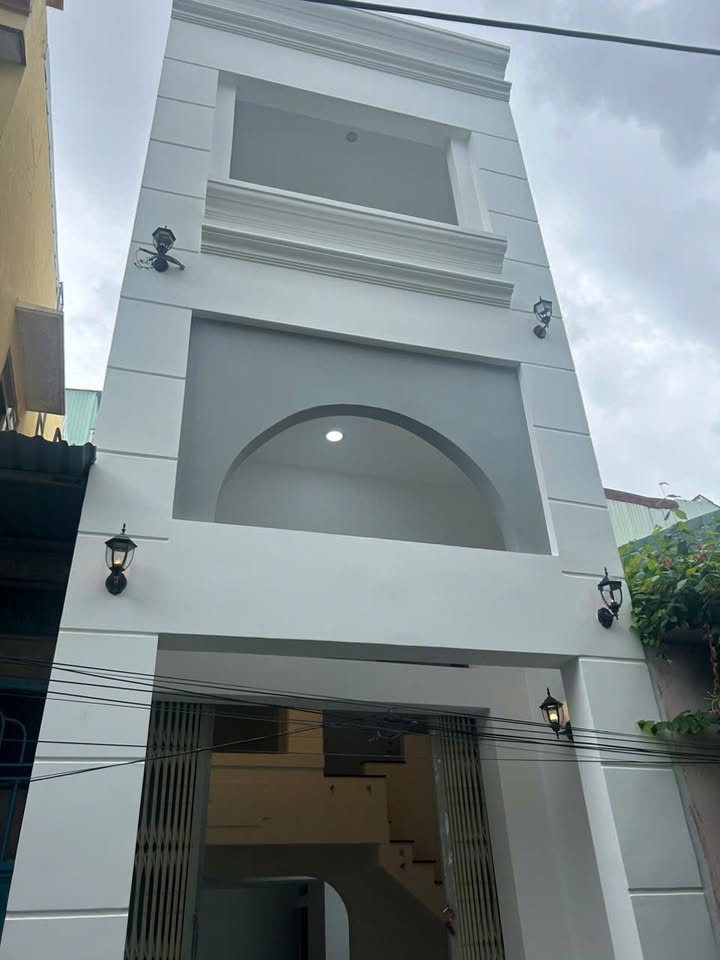 Nhà đẹp trung tâm Quy Nhơn 40m² giá 3 tỷ - Sẵn sàng vào ở ngay!