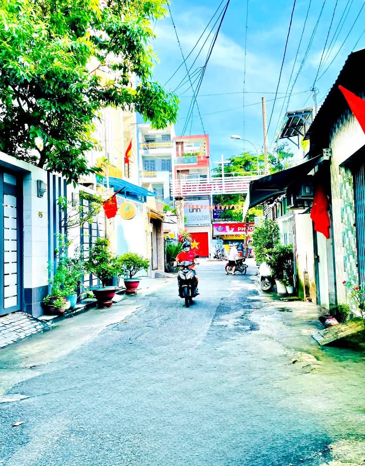 Nhà mặt tiền kinh doanh Hoàng Văn Hèo Tân Phú 52m² giá 7 tỷ - Sẵn sàng đầu tư!