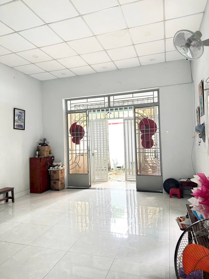 Nhà nguyên căn cho thuê hẻm Tô Ký, Tân Chánh Hiệp, 86m² chỉ 5.5 triệu/tháng - An ninh và sạch sẽ!