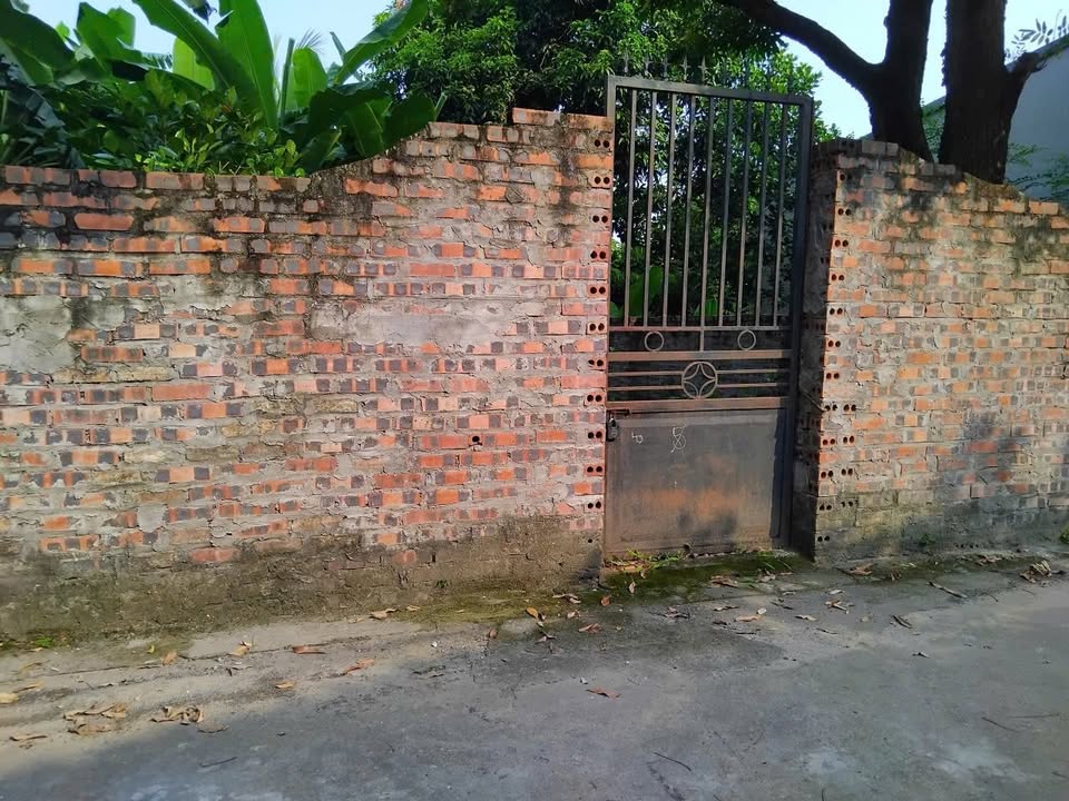 Đất nền khu Việt Hưng - Bến Gót 94m² giá 2 tỷ - Sát mặt hồ, đường thông rộng!