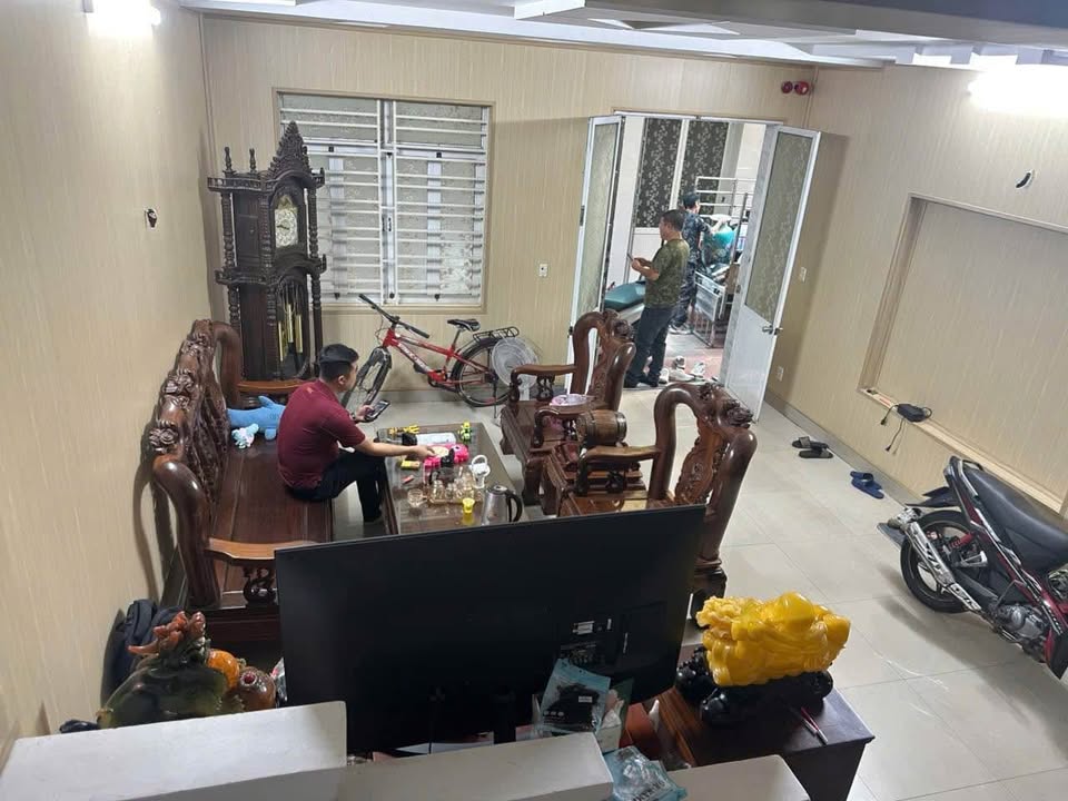 Nhà 3 tầng Phủ Thượng Đoạn, Hải Phòng 50m² giá 2.5 tỷ - Vị trí đắc địa, sẵn sàng vào ở!