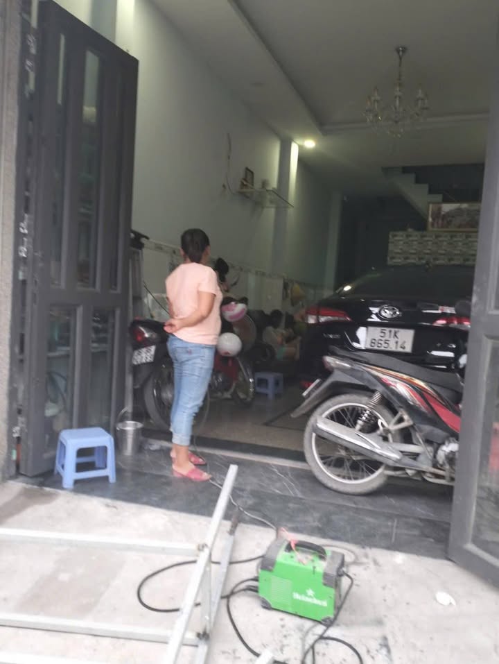 Nhà mặt tiền đường Phạm Văn Hai, Bình Chánh 48m² giá 3.5 tỷ - Sổ hồng riêng chính chủ!