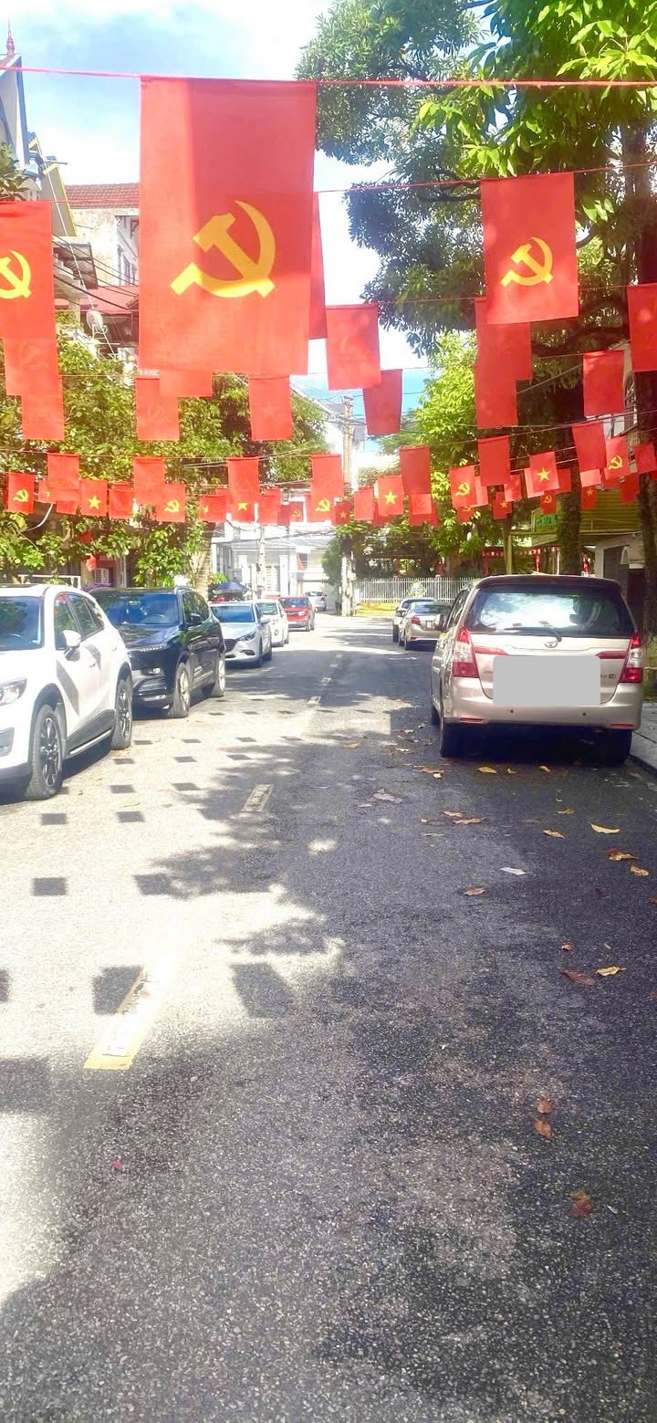 Nhà 2 tầng Hòa Lạc, Móng Cái 81m² giá 3 tỷ - Vị trí đắc địa, khu phố tri thức!