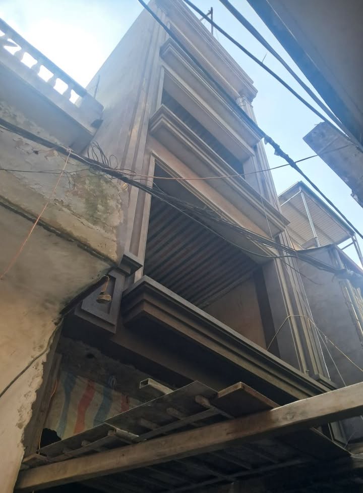 Nhà mới hoàn thiện tại Tam Hiệp 50m² - Thiết kế 4 tầng hiện đại, 6 phòng ngủ!