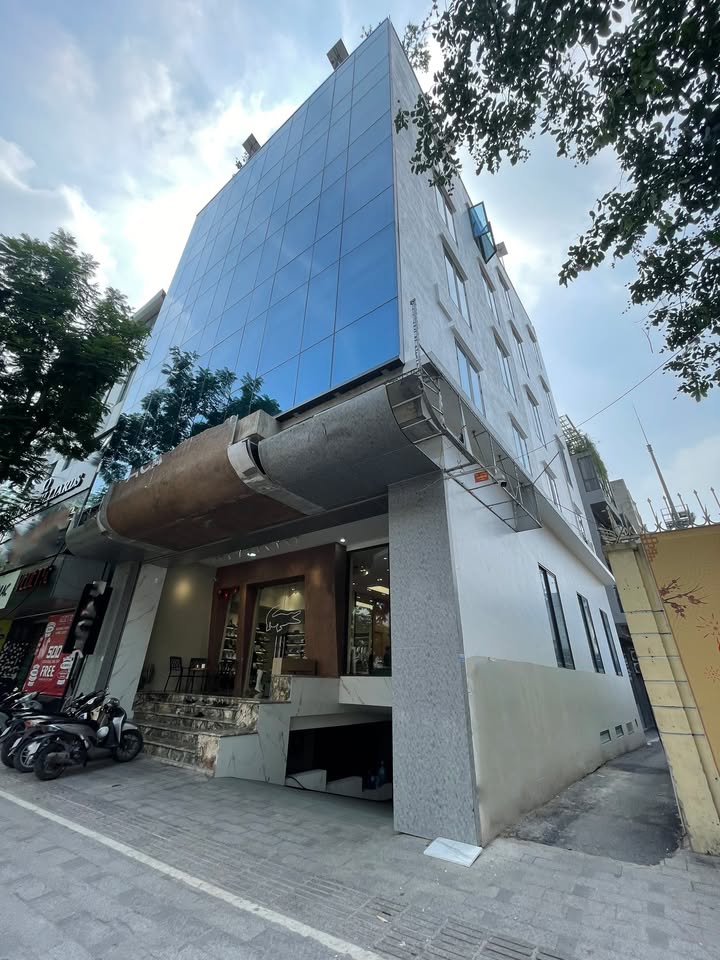 Văn phòng cho thuê 81 Trường Chinh, 130m² giá 32 triệu - View thoáng đẹp!