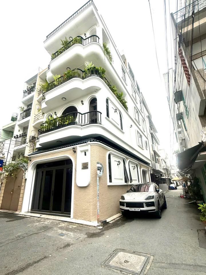 Nhà phố Nguyễn Tri Phương Quận 10, 47m² giá thỏa thuận - Kết cấu 4 tầng tiện nghi!