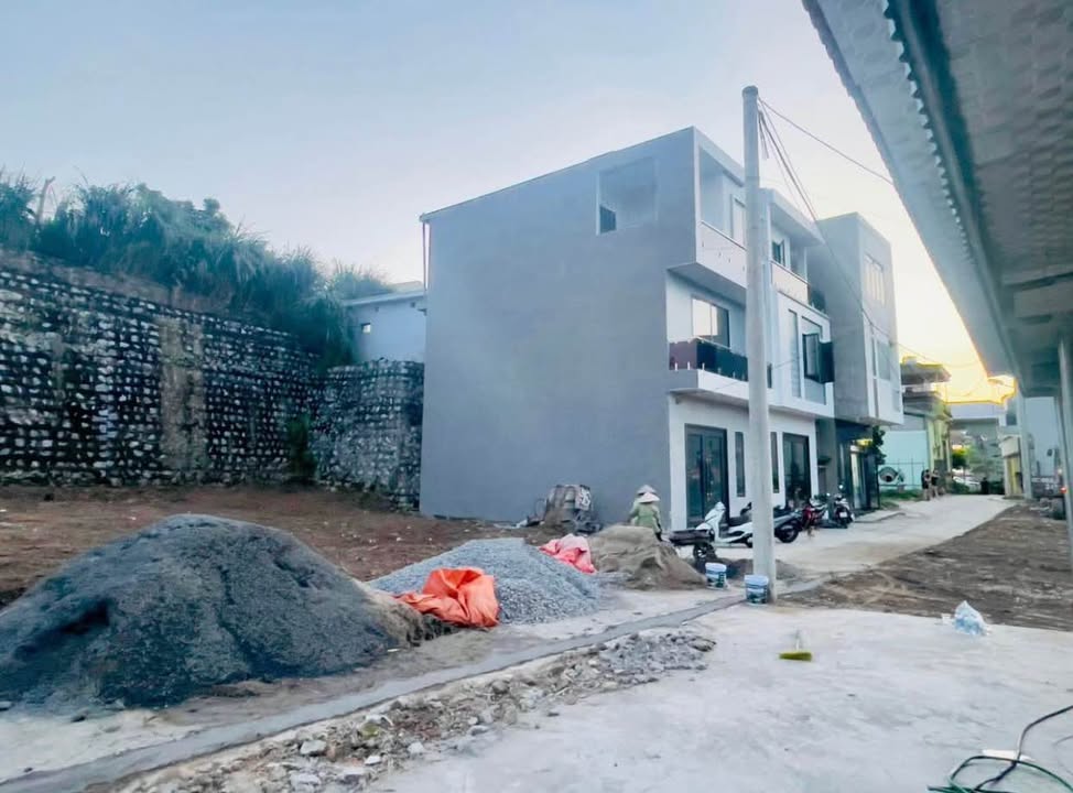 Đất nền tại Ngõ 18, đường Cao Xanh 62m² giá chỉ 1.5 tỷ - Ô tô vào tận nơi!