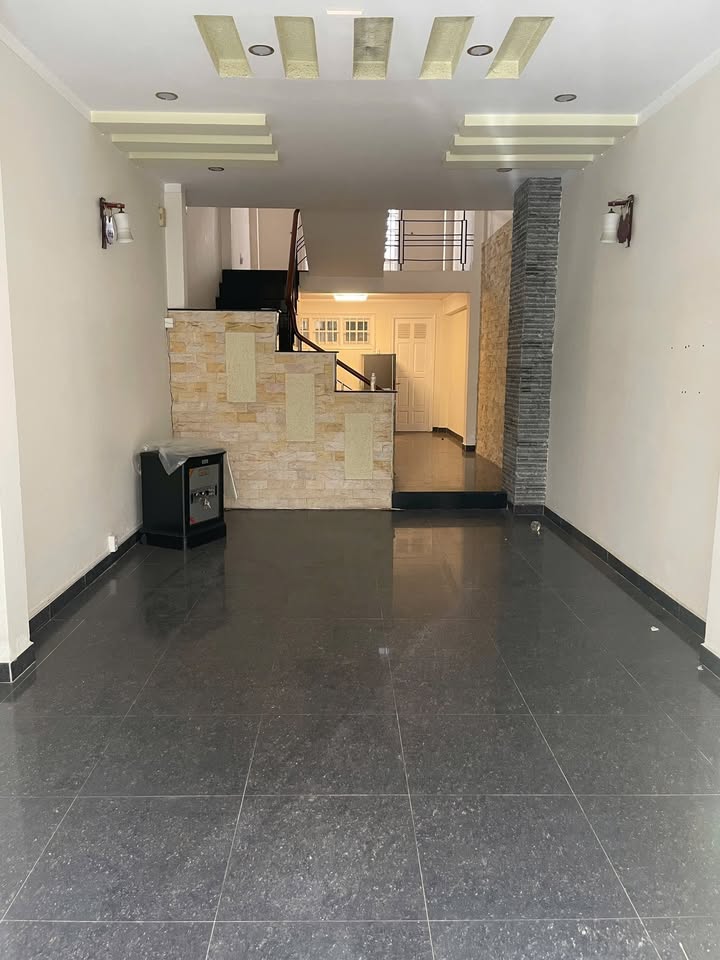 Nhà cho thuê mặt tiền Nguyễn Lương Bằng, Đà Lạt 63m² giá 16 triệu - Kinh doanh thoải mái!