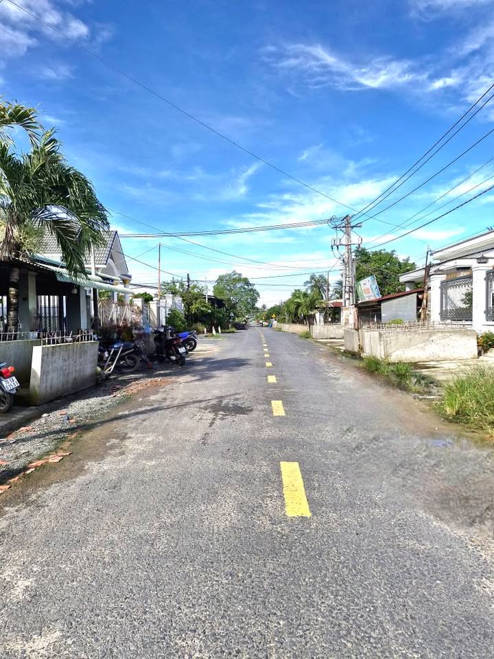 Nhà mới 1 trệt 1 lầu tại Ninh Thạnh, Tây Ninh 148.8m² giá 2.65 tỷ - Vị trí vừa ở vừa kinh doanh!