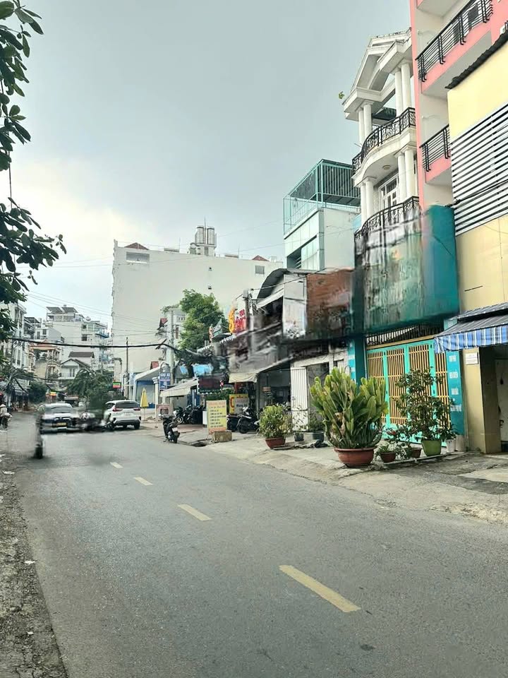 Nhà mặt tiền Bạch Đằng, Tân Bình 85m² giá 26.5 tỷ - Đầu tư sinh lời ngay!