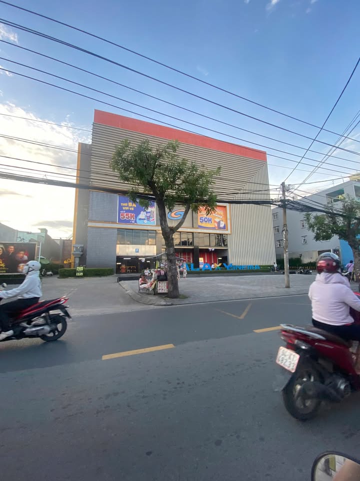 Cho thuê nhà mặt tiền Nguyễn Văn Quá, Quận 12, 124m² - Vị trí vàng gần Galaxy Cinema!