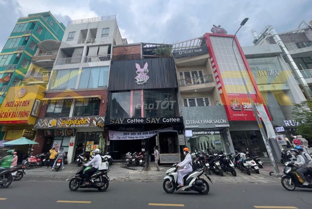 Nhà phố cho thuê mặt tiền Sư Vạn Hạnh 200m² giá 120 triệu - Vị trí đắc địa gần Vạn Hạnh Mall!