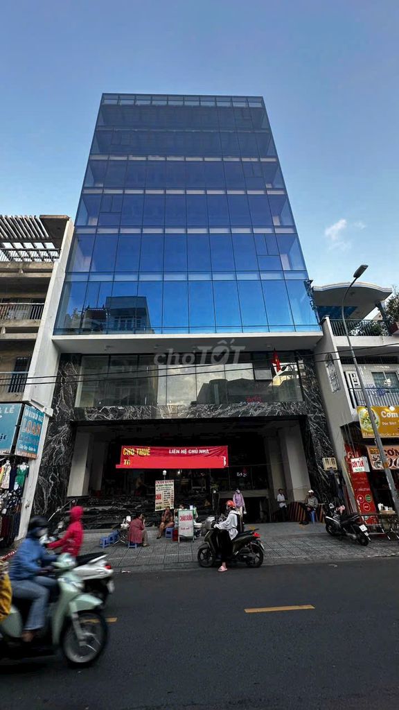 Nguyên căn nhà cho thuê mặt tiền đường Trần Não Quận 2, 2500m² giá 250 triệu - Thích hợp làm văn phòng!