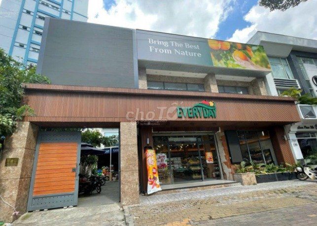 Cho thuê nhà mặt tiền phố đi bộ Nguyễn Huệ, Bến Nghé, Quận 1 - Khu vực nhộn nhịp!