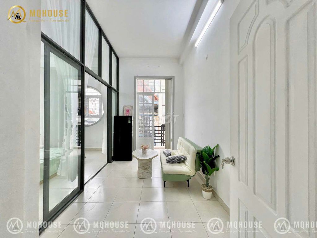 Căn hộ 1PN Lạc Long Quân 35m² giá 5.5 triệu - Ban công thoáng mát, an ninh 24/7!