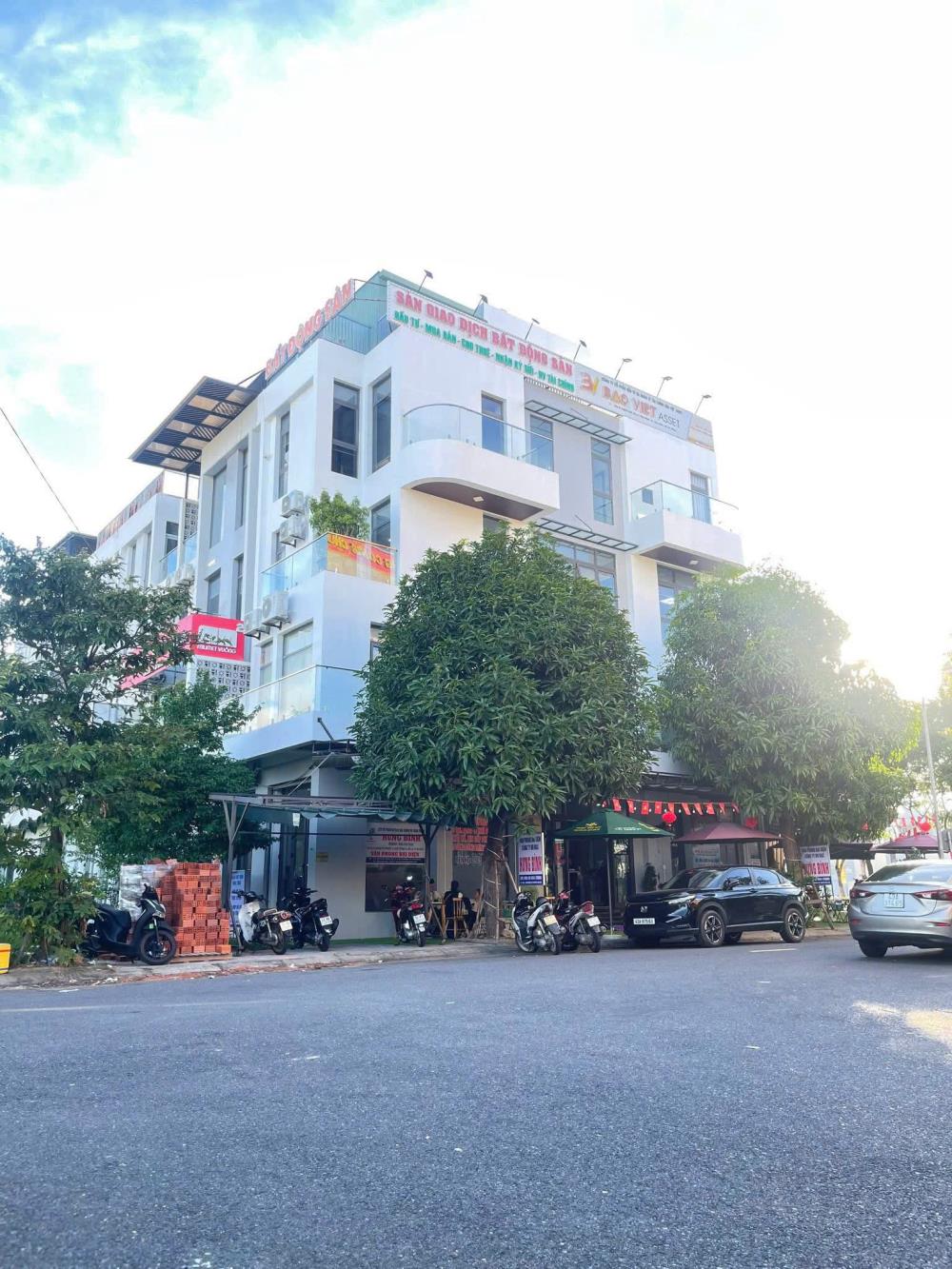 Bán nhà 4,5 tầng mặt tiền đại lộ Nguyễn Sinh Sắc 136.4m² giá 24.99 tỷ - Cơ hội đầu tư hấp dẫn!