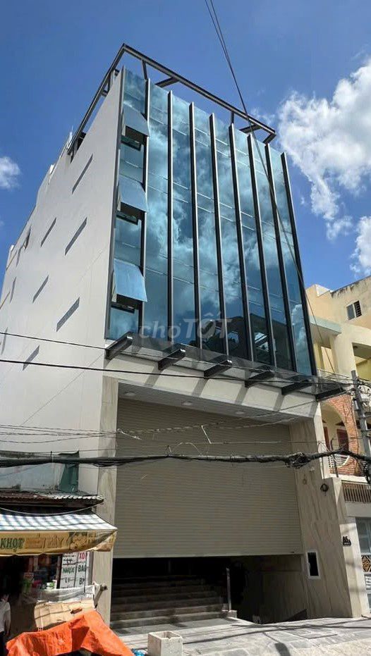 Nhà nguyên căn cho thuê mặt tiền Trường Sơn, Quận Tân Bình - Diện tích 1200m², giá 100 triệu/tháng