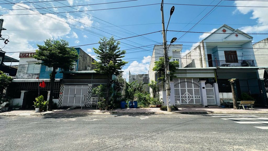 Nhà khu dân cư Đất Mới phường Tân Bình, TP Dĩ An 105m² giá 3.65 tỷ - Đầu tư sinh lời tuyệt vời!