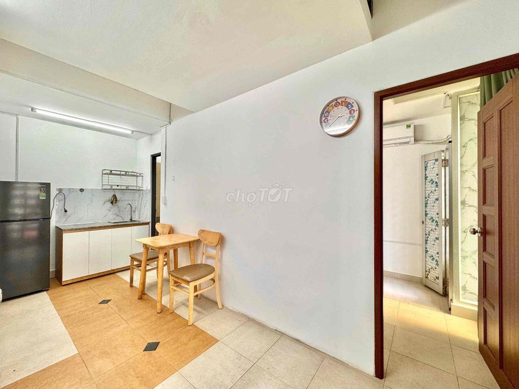 Căn hộ 1PN 1PK tách bếp 35m² giá 6.5 triệu - Full nội thất ngay trung tâm Quận 10!
