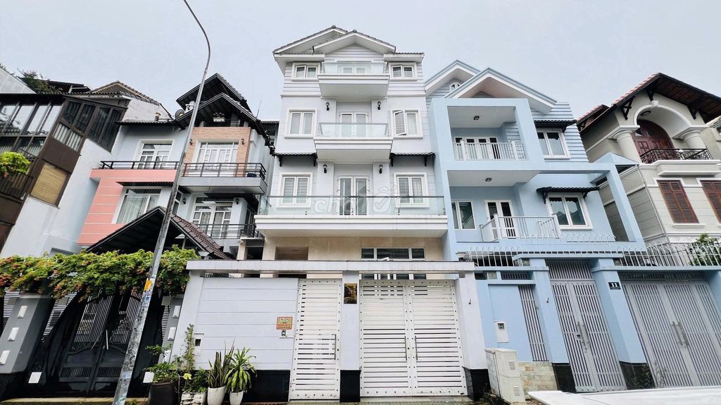 Biệt thự cho thuê Nguyễn Đình Chiểu 126m² giá 40 triệu - Nội thất sang chảnh