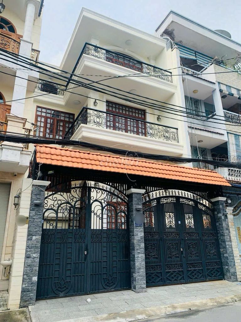 Cho thuê nhà quận 3 - Diện tích 126m² - Vị trí trung tâm, giá chỉ 32 triệu/tháng!