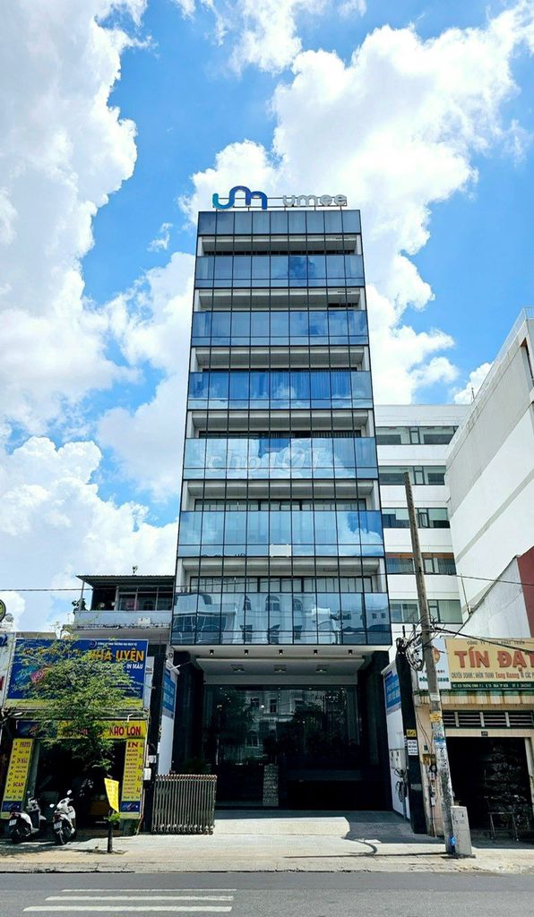 Tòa nhà mặt tiền Phổ Quang Tân Bình 1900m² giá 180 triệu - Cho thuê dài hạn