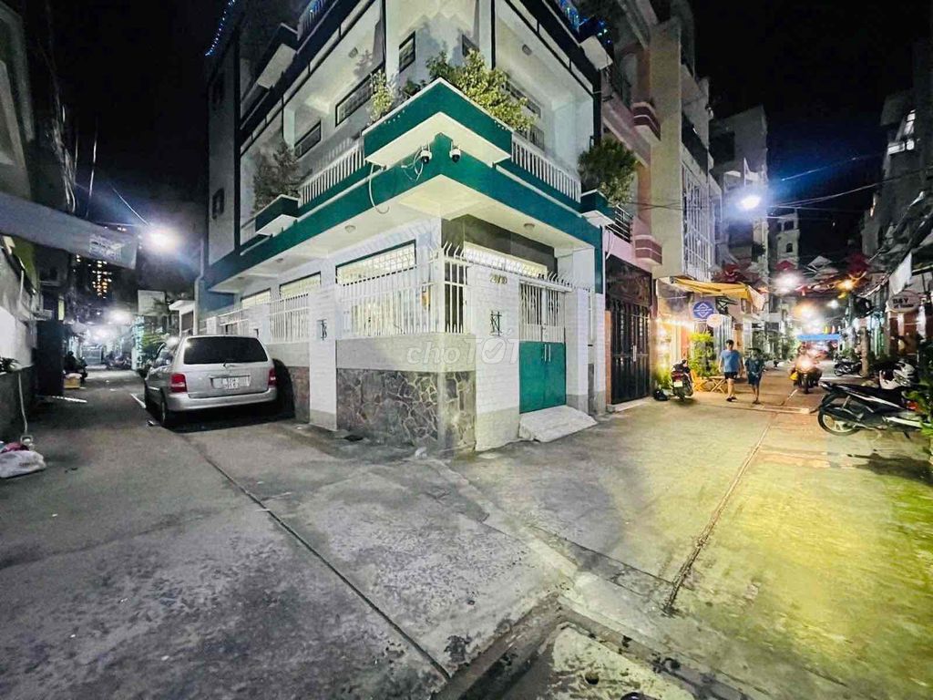 Nhà hẻm TK40 Trần Hưng Đạo Quận 1 39m² giá 8.5 tỷ - Vị trí đẹp, tiện ích đầy đủ!