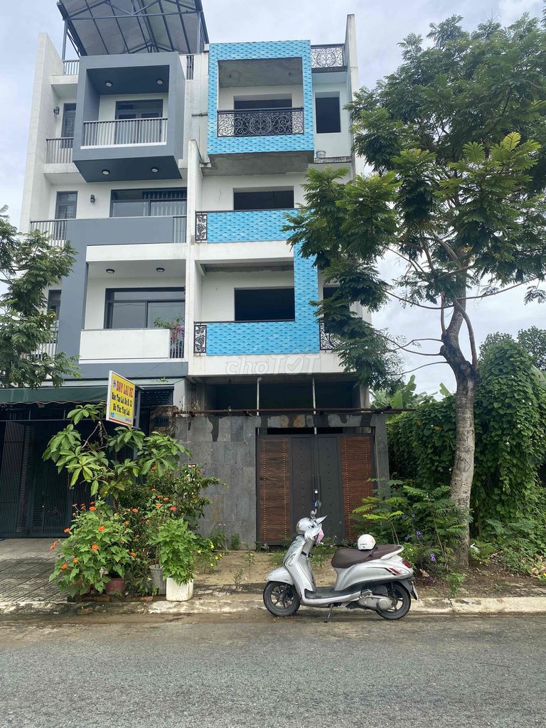 Nhà 6 tầng KDC Khang Điền 100m² giá 15.8 tỷ - Sẵn sàng vào ở!