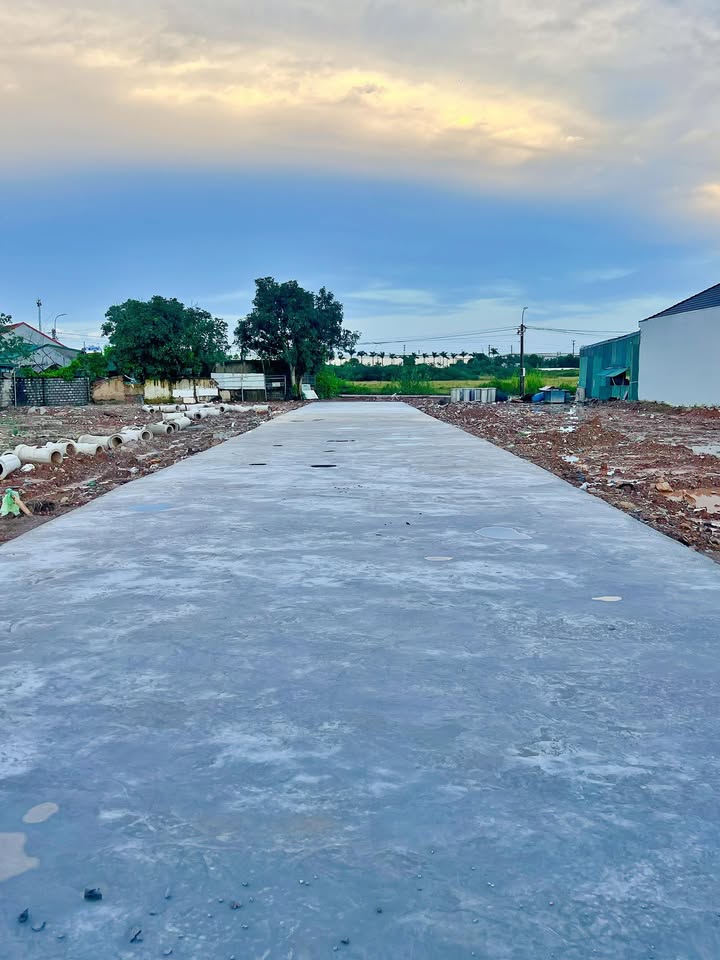 Đất nền Móng Cái 110m² giá chỉ vài trăm triệu - Khu vực đầu tư tiềm năng!