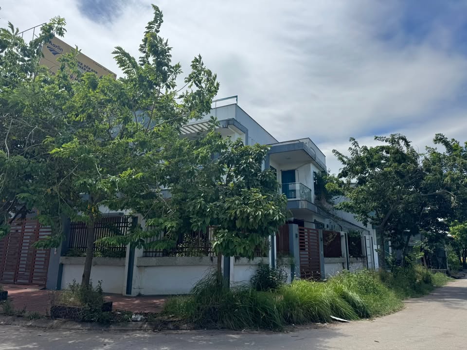 Biệt thự lô góc Hương Mạc Từ Sơn 232m² giá 4.64 tỷ - Sổ đỏ đẹp, kinh doanh thuận lợi!