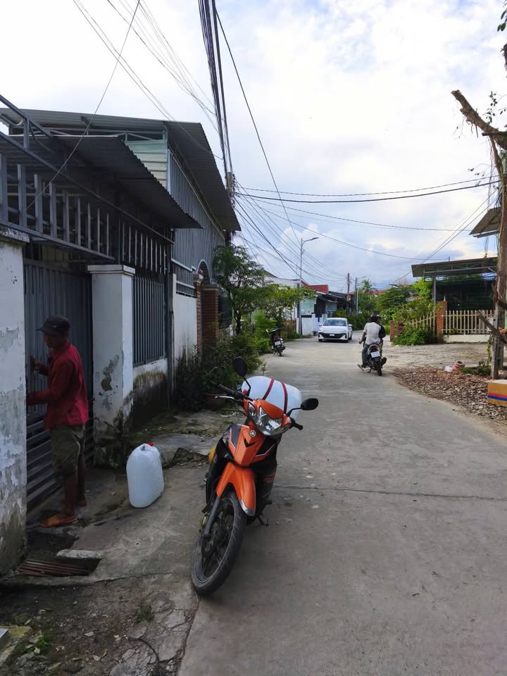 Đất mặt tiền đường Cây Duối, Diên An 136.3m² giá 2.5 tỷ - Vị trí đắc địa, tiềm năng phát triển!