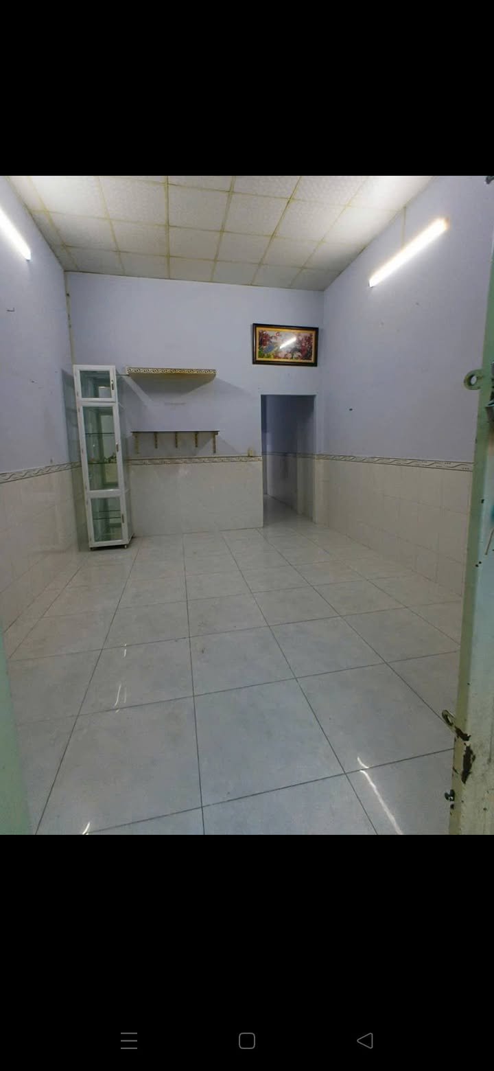 Nhà cấp 4 cho thuê tại Tân Sơn Nhì 64m² giá 7.5 triệu - Thích hợp cho hộ gia đình và kinh doanh online!