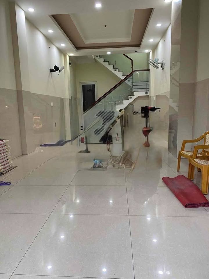 Nhà mặt tiền đường Song Hành, Quận 6, diện tích 78m² - Phù hợp kinh doanh và ở ngay!