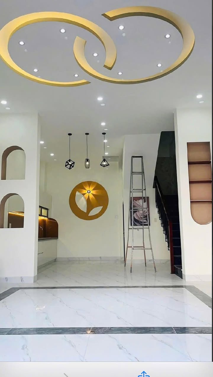 Nhà mặt tiền Đống Đa Quy Nhơn 42.5m² giá 3 tỷ - Không khí thoáng đãng!