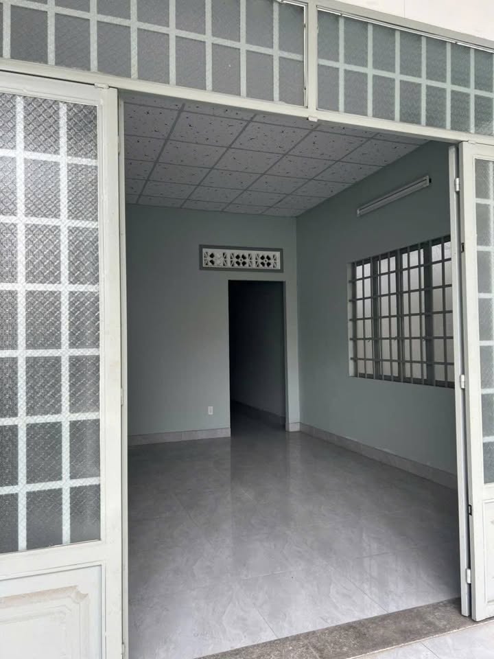 Nhà mặt tiền Đường Cách Mạng Tháng 8, Thuận An, 163m² - Giá chỉ 9.5 tỷ!