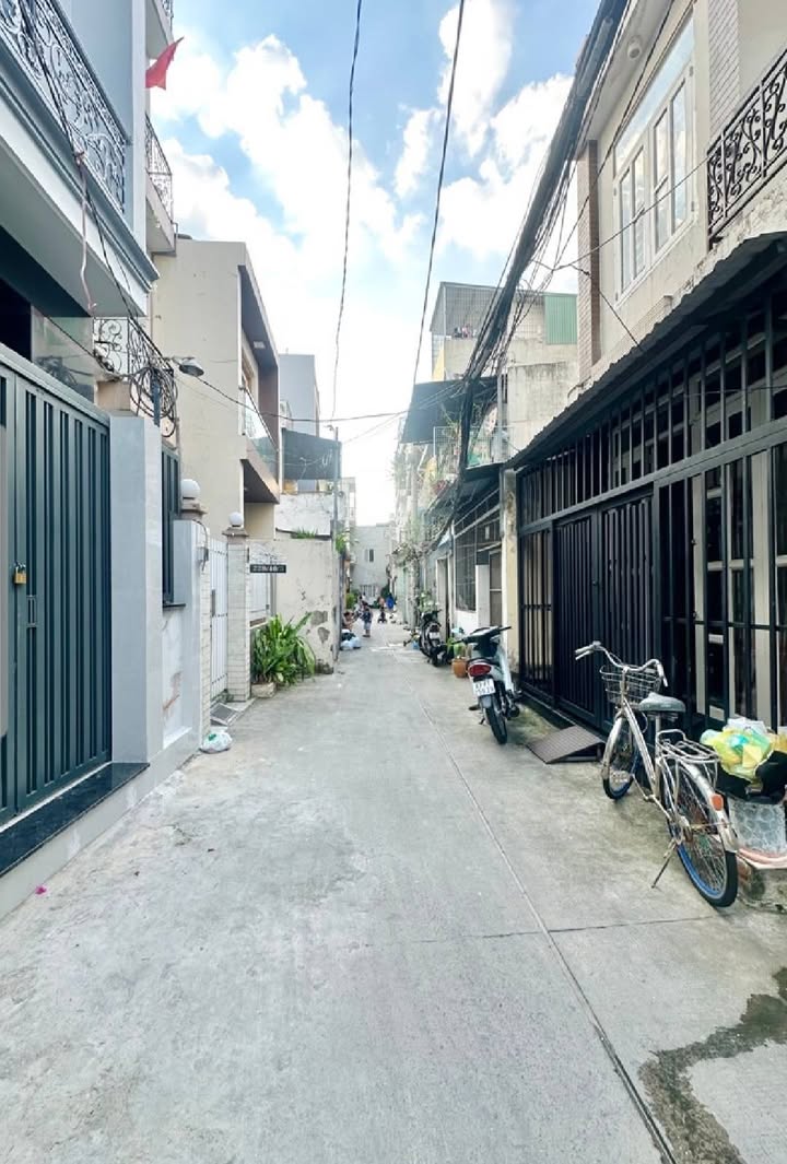 Nhà phố Tân Phú 79.9m² giá 70 tỷ - Pháp lý chuẩn, thiết kế hiện đại!