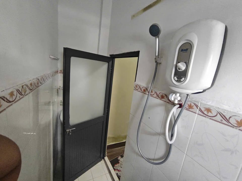 Phòng cho thuê đường Nguyễn Văn Cừ, quận Ninh Kiều - Giá chỉ 2.5 triệu/tháng!