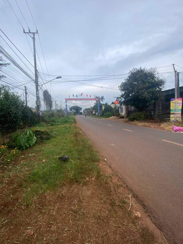 Đất nền mặt tiền đường Cách Mạng, Chư Sê - 240m² giá 2.5 tỷ - Cơ hội đầu tư sinh lời!