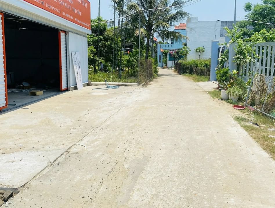 Bán lô đất Hẻm 363 Nguyễn Trãi, Quảng Ngãi 160m² - Đường ô tô vào tận nơi!