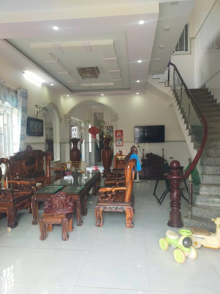 Nhà lầu và nhà Yến 4 tầng mặt tiền ĐT 741, Bình Phước 550m² giá 9 tỷ - Đầu tư sinh lời cao!